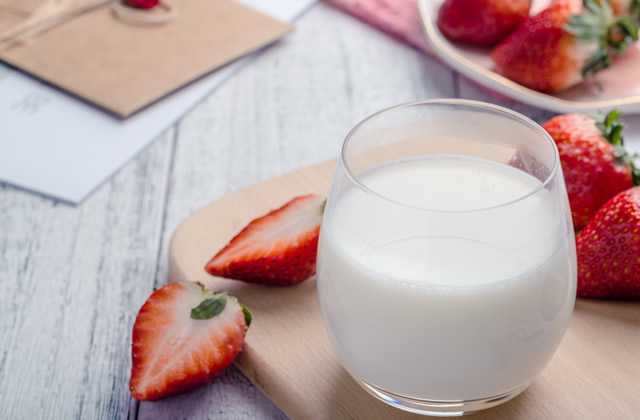 哪些品牌的牛初乳受用戶認可