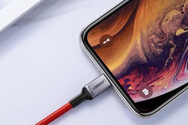 蘋果手機充不進(jìn)去電怎么回事