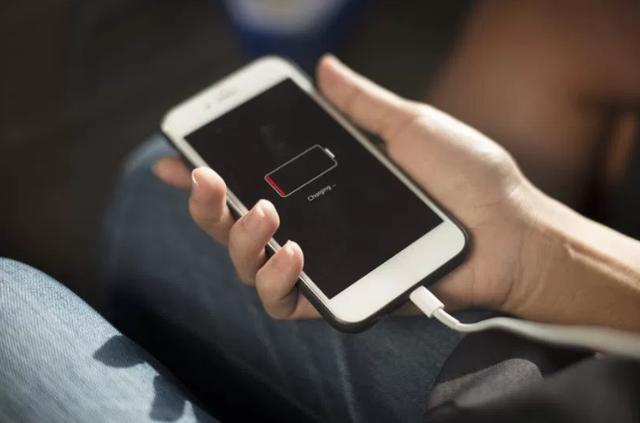 蘋果突然充不進去電了