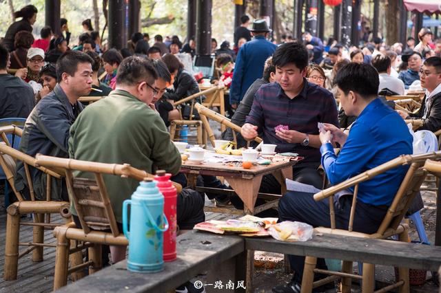 擺龍門陣是什么意思