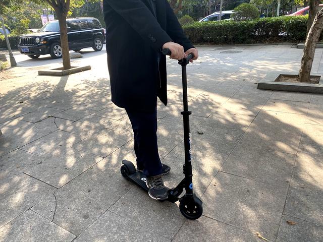電動滑板車哪個牌子好