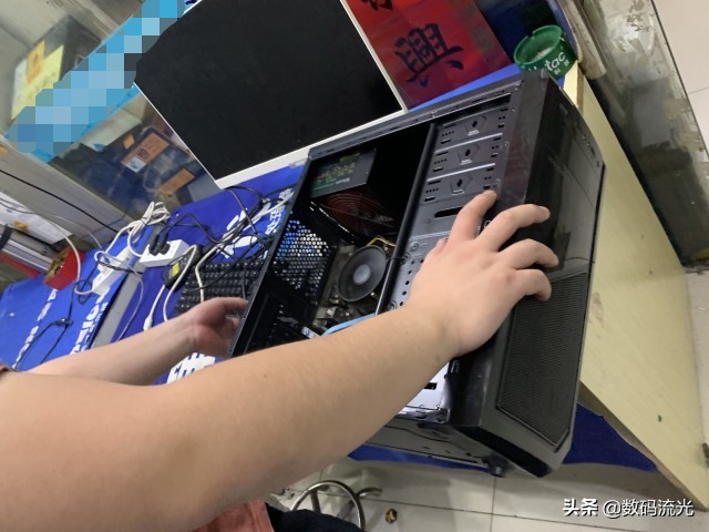 電腦顯示無視頻輸入進入睡眠模式