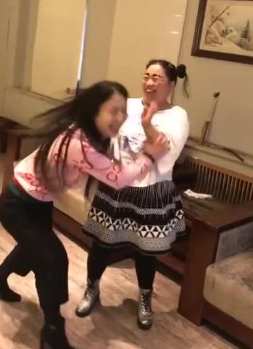 張開鳳是男是女
