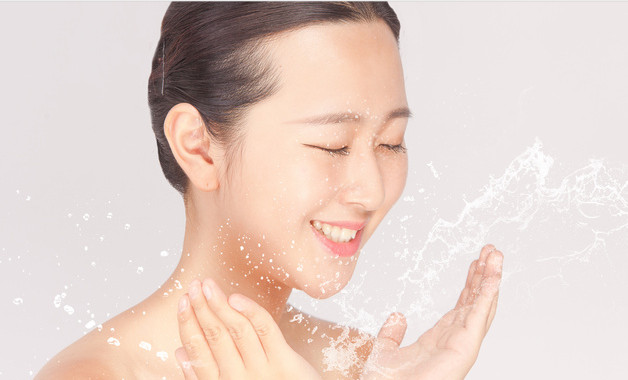 保養(yǎng)方法來了（夏天怎樣護(hù)理手）