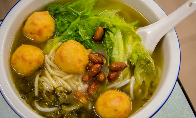 受消費(fèi)者喜愛的十個(gè)米粉加盟品牌