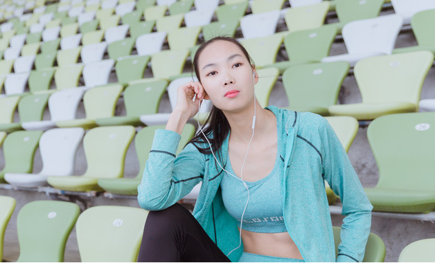女生穿粉色衣服（30歲可以穿粉色的衣服嗎