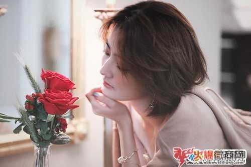 成就一個女人的比較好方式，就是讓她做微商！